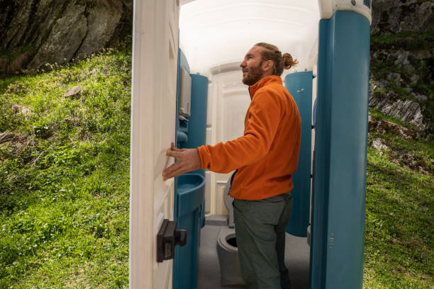 Best Portable restroom trailer rental  in Hart, MI